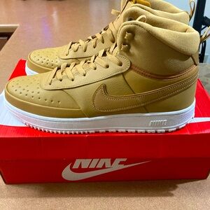 NIKE COURT VISION MID WINTR